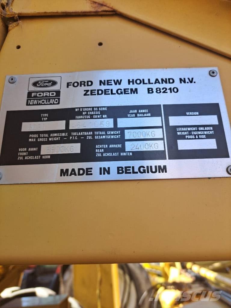New Holland 8030 H 联合收割机