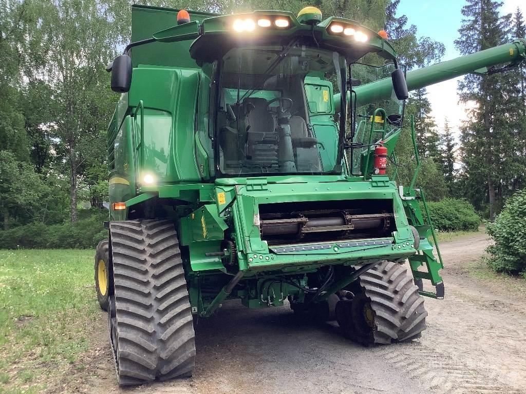 John Deere T 670 联合收割机