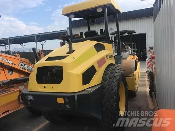 Bomag BW177D-5 单轮压路机