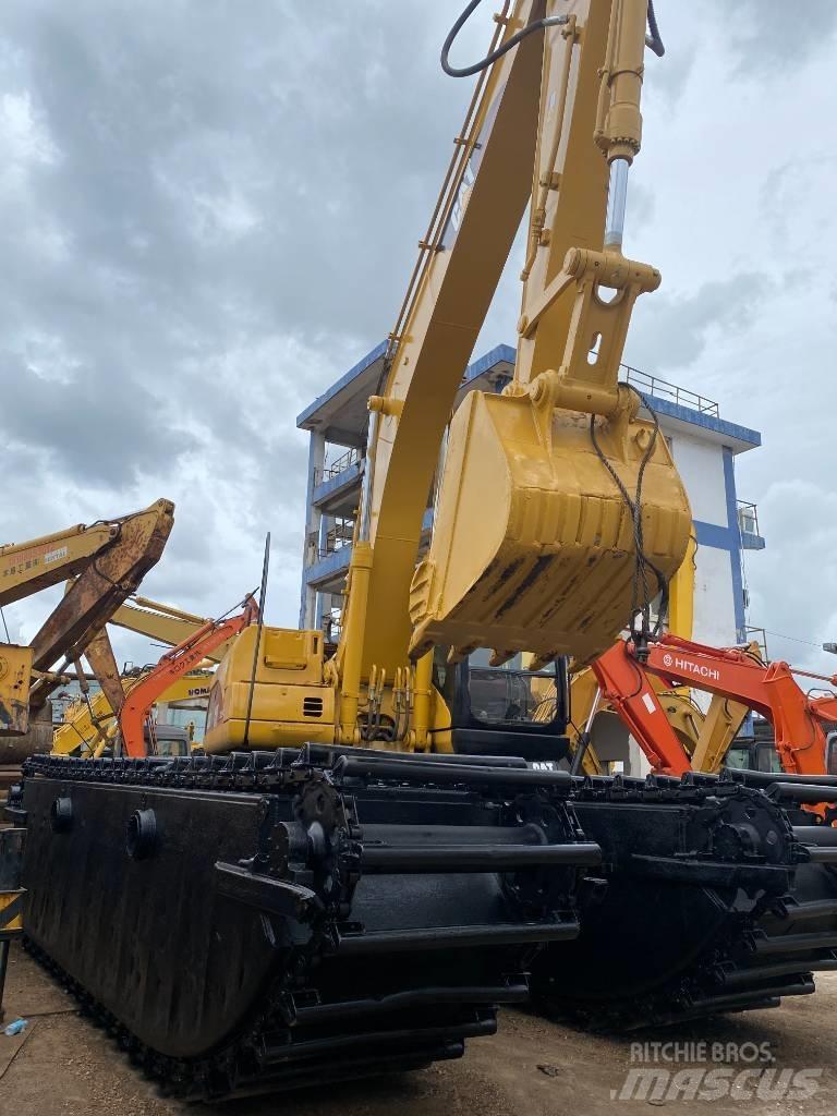 CAT 320 C 水陆两栖挖掘机