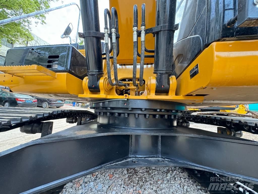 CAT 324 D L 履带挖掘机