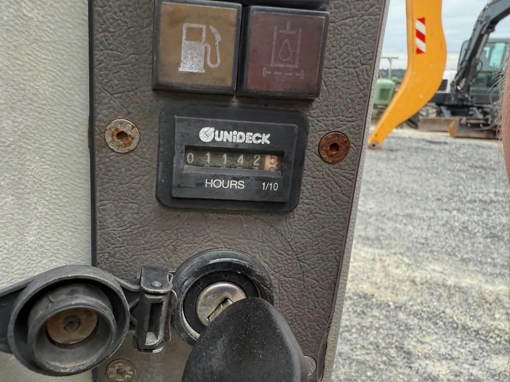 Neuson TD18 履带式自卸车