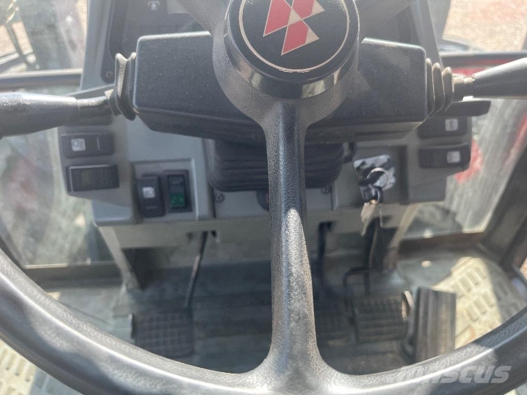 Massey Ferguson 8110 拖拉机/农用车