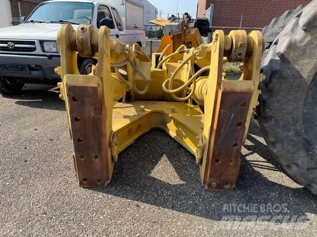 CAT D 8 R Ripper 其他组件