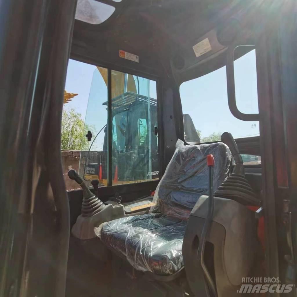 Kubota U35 小型挖掘机
