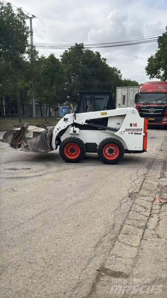 Bobcat S 16 滑移装载机