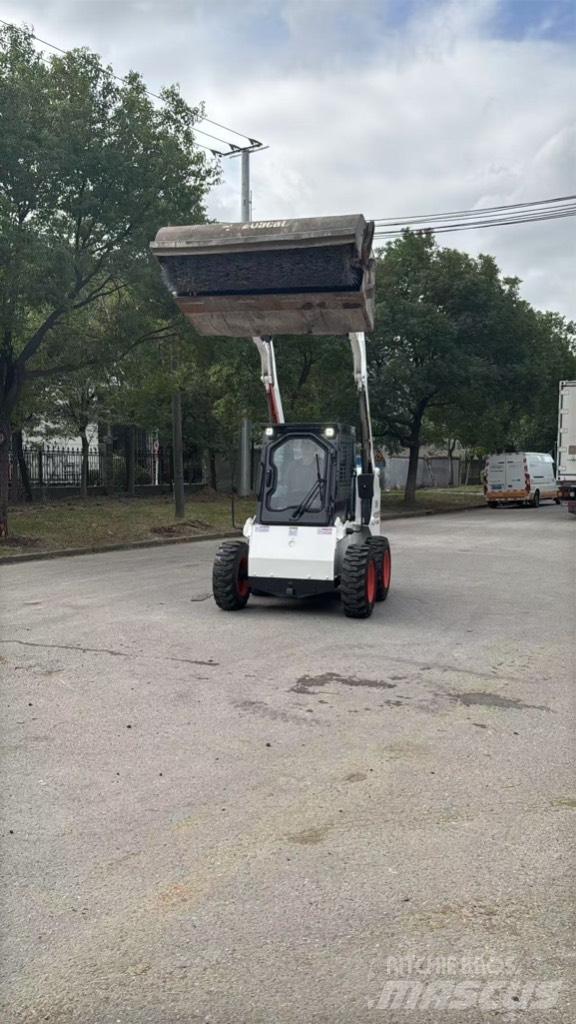 Bobcat S 16 滑移装载机