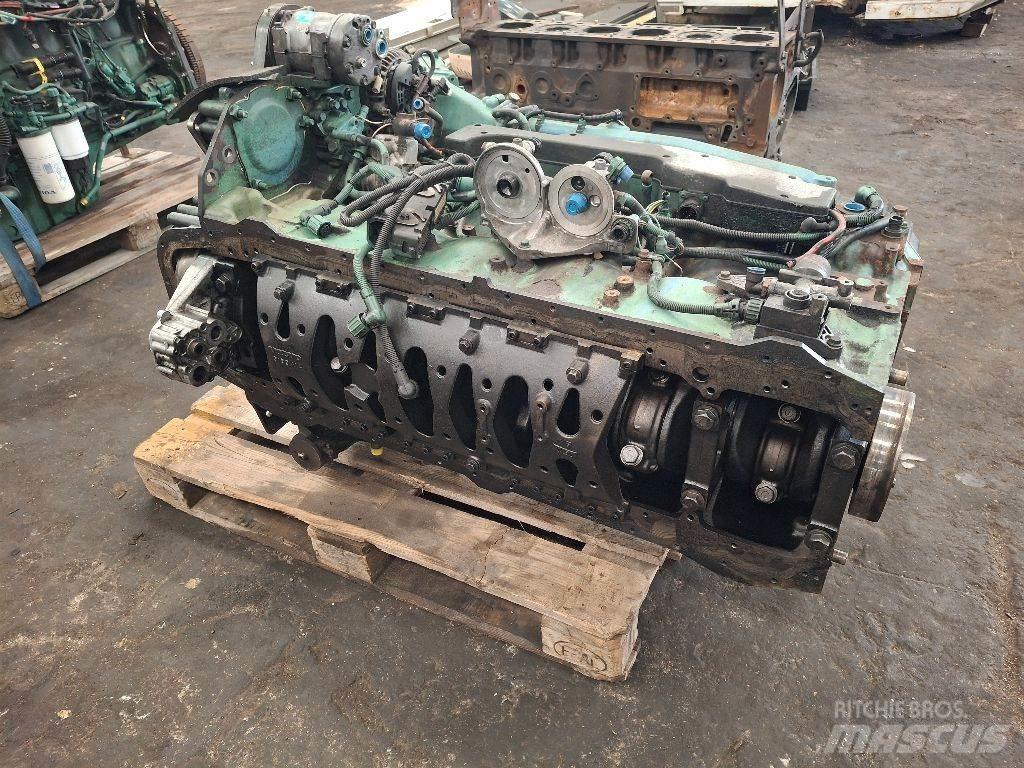 Volvo D12D420 发动机