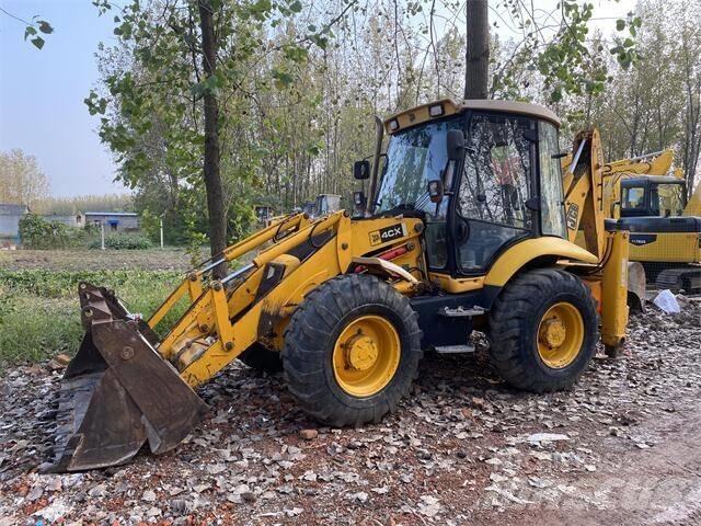 JCB 3CX 反铲装载机