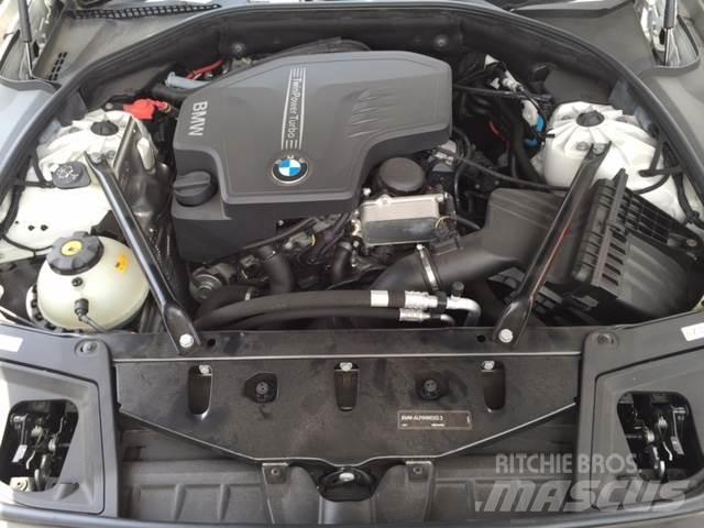 BMW 528i 汽车