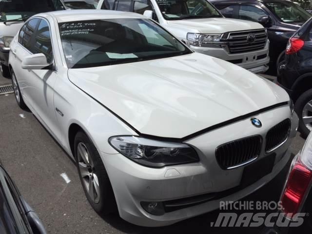 BMW 528i 汽车