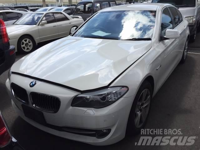 BMW 528i 汽车