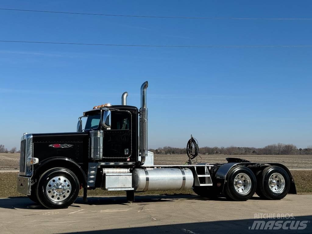Peterbilt 389 牵引车