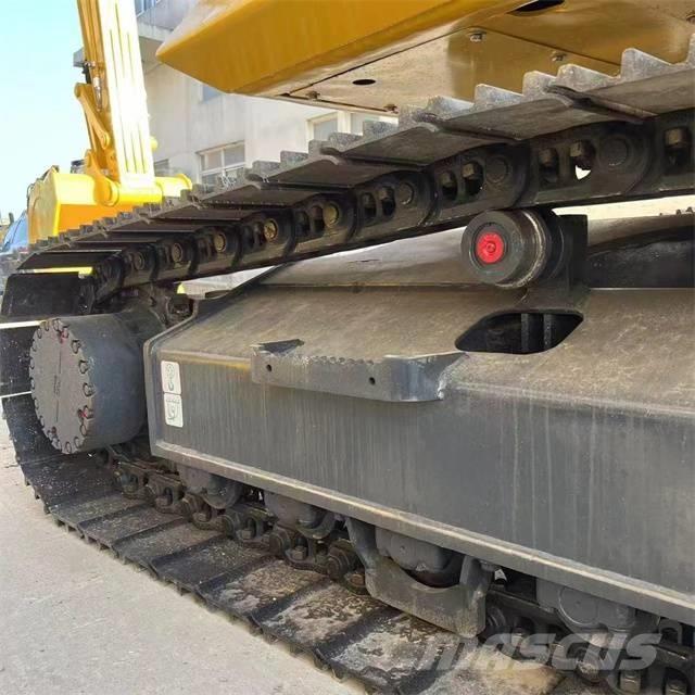 Komatsu PC 210 履带挖掘机