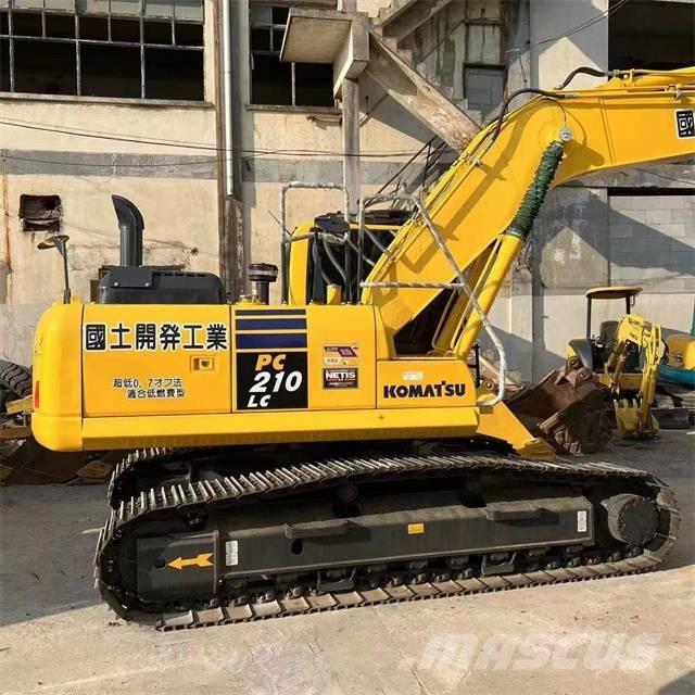 Komatsu PC 210 履带挖掘机