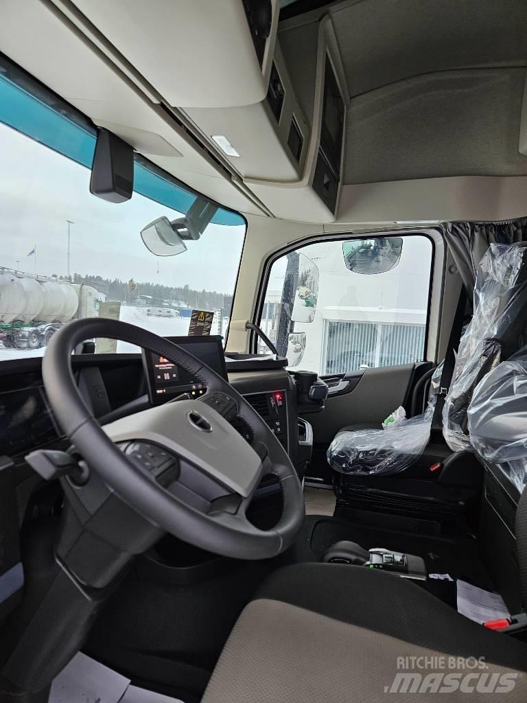 Volvo FH460 厢式货车