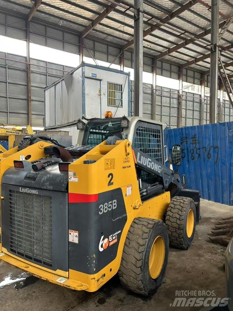 LiuGong 385 B 滑移装载机