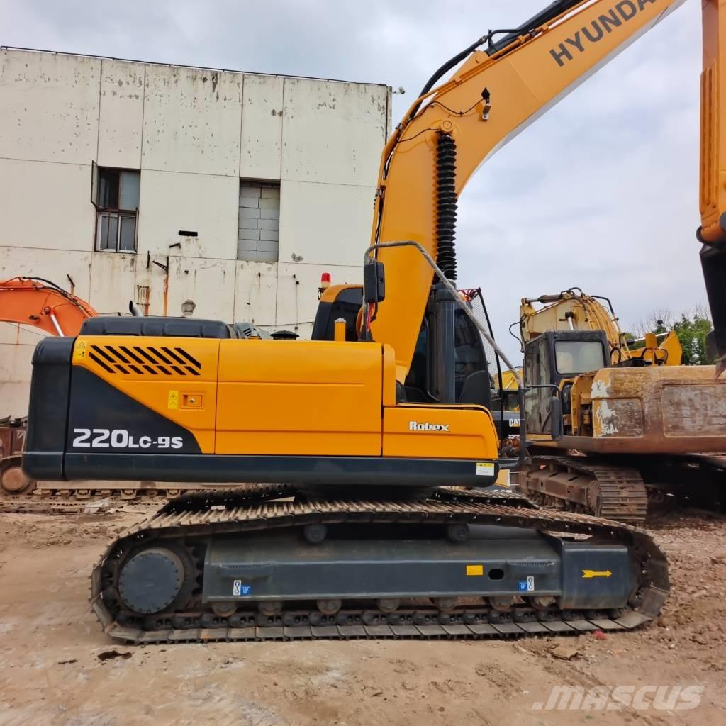 Hyundai 220LC-9T 履带挖掘机
