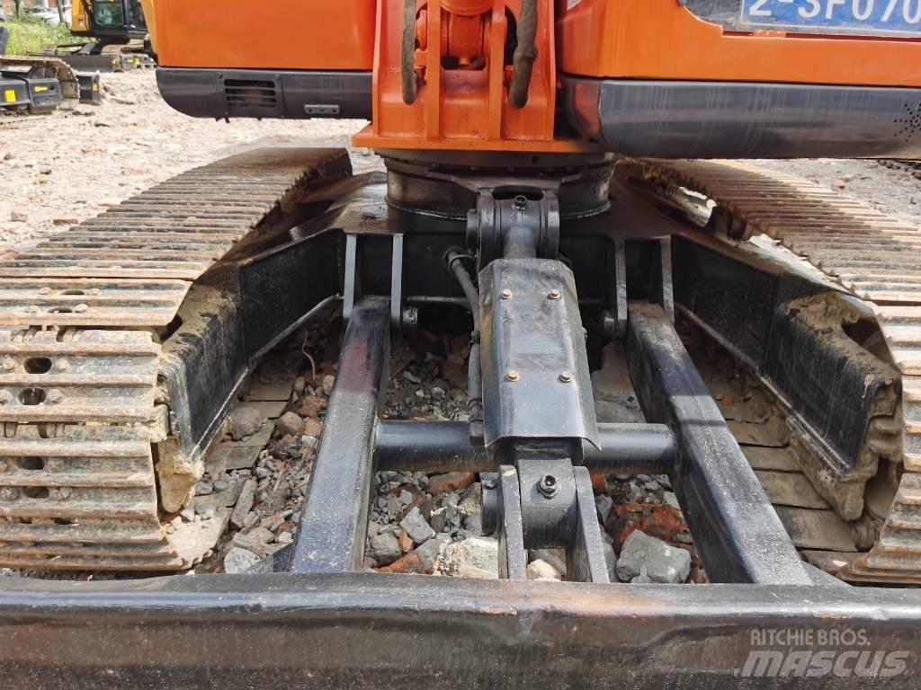 Doosan DX75 小型挖掘机