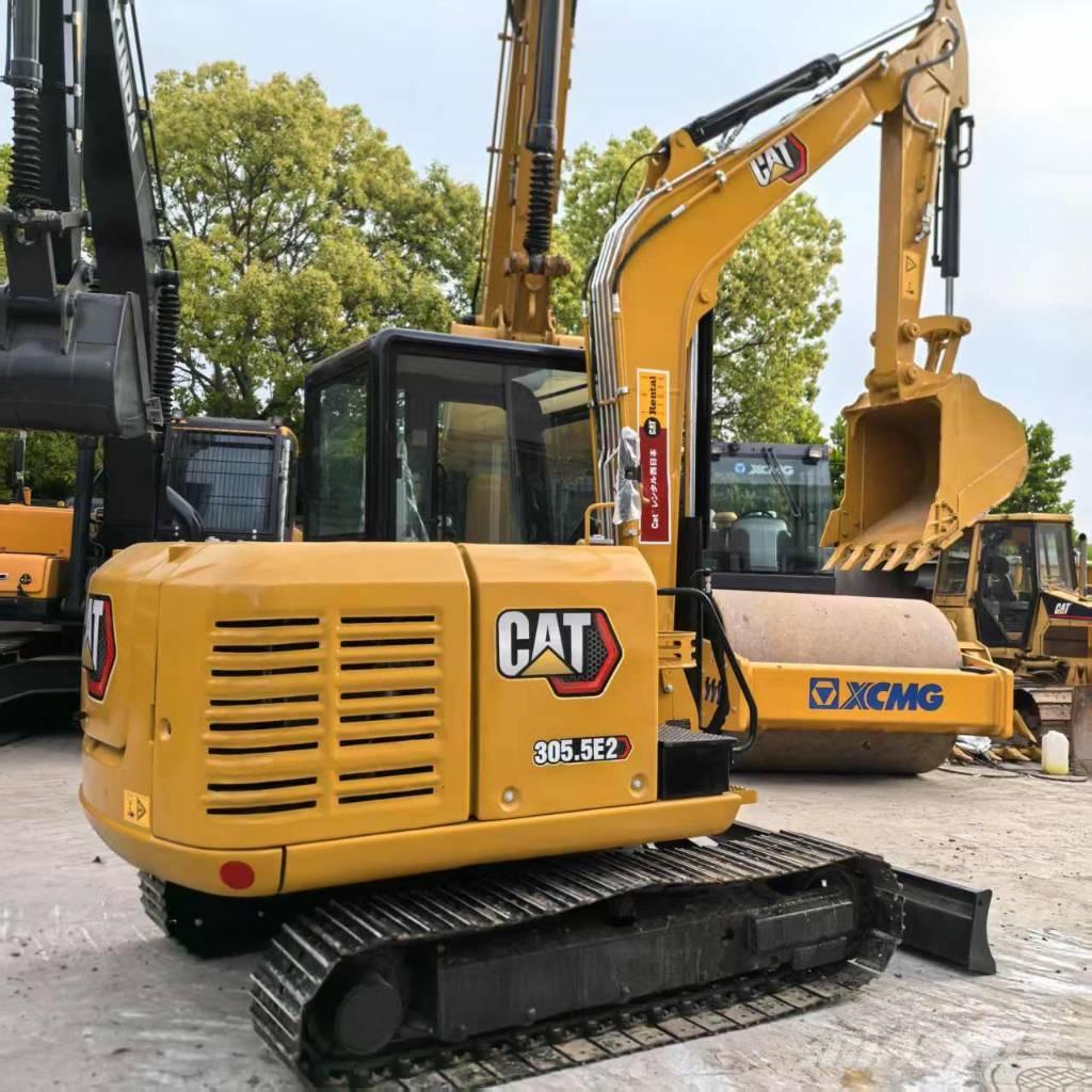 CAT 305.5E2 中型挖掘机