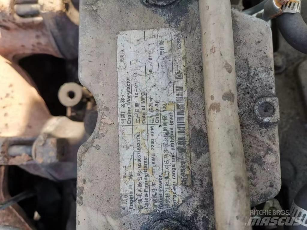 Hyundai 305-9 履带挖掘机