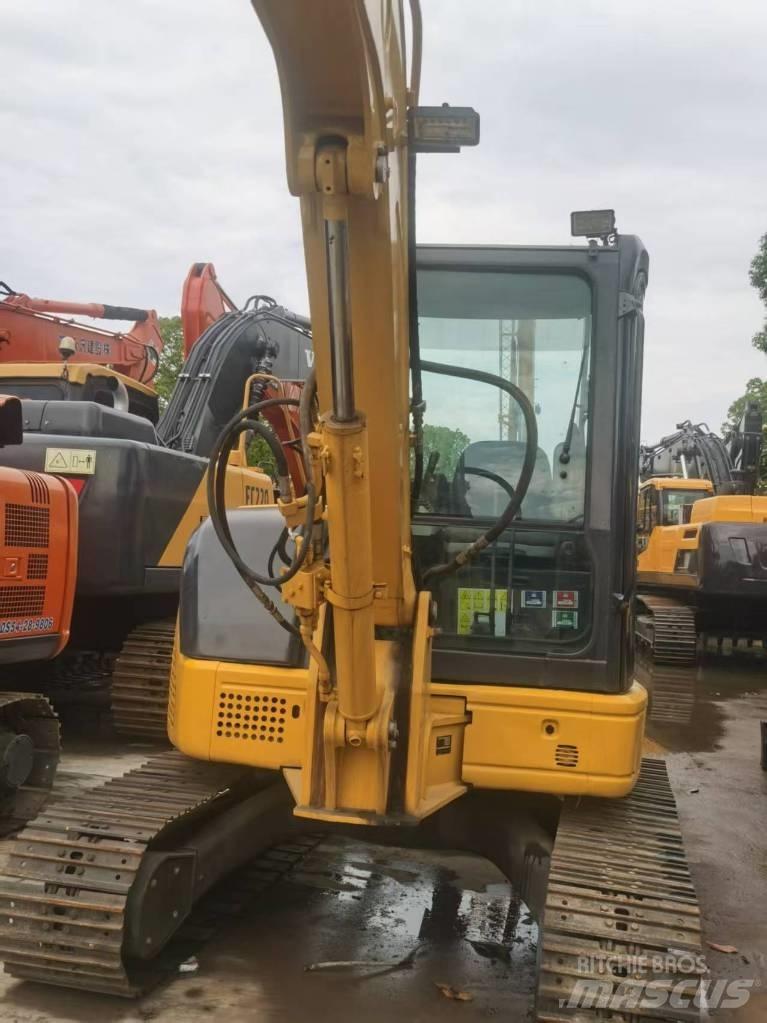 Komatsu PC 55 MR 小型挖掘机