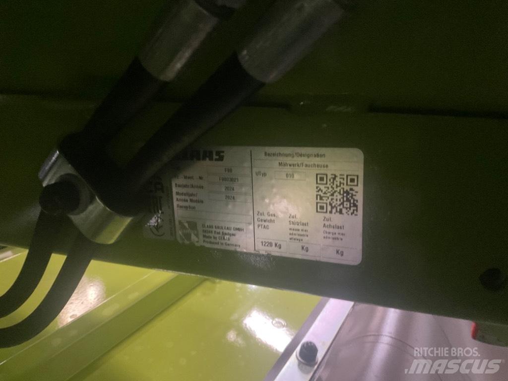 CLAAS Disco 3600 FC 牧场割草机和切顶器