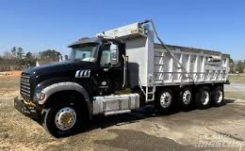 Mack GU 713 自卸式货车