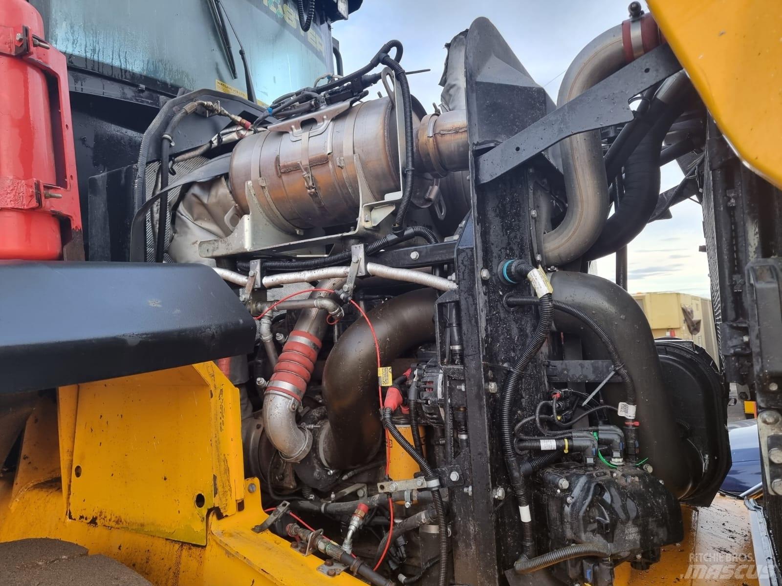 JCB 437 Hi-Tip 轮式装载机