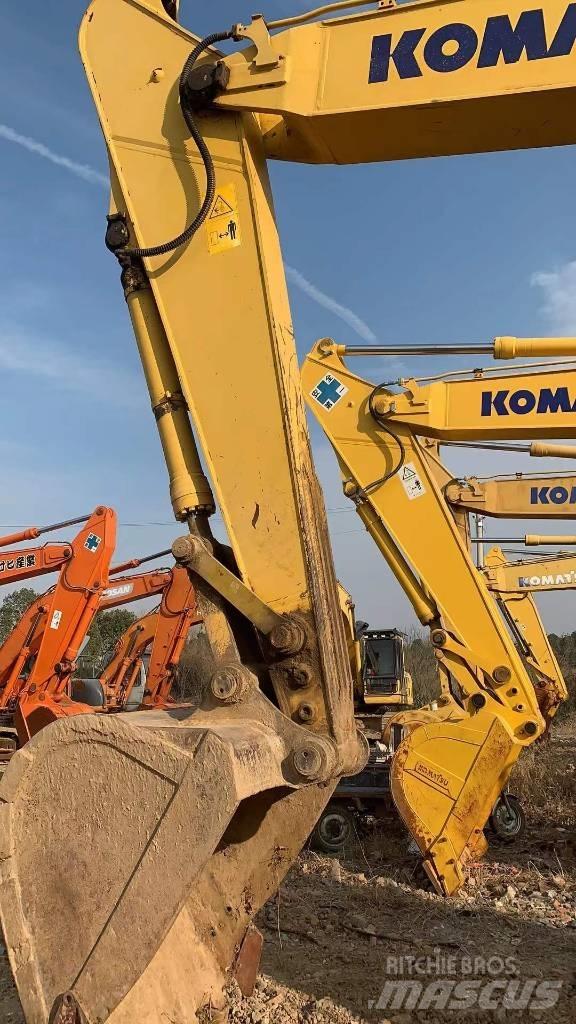 Komatsu PC 220 履带挖掘机