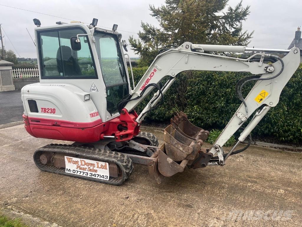 Takeuchi TB 230 小型挖掘机