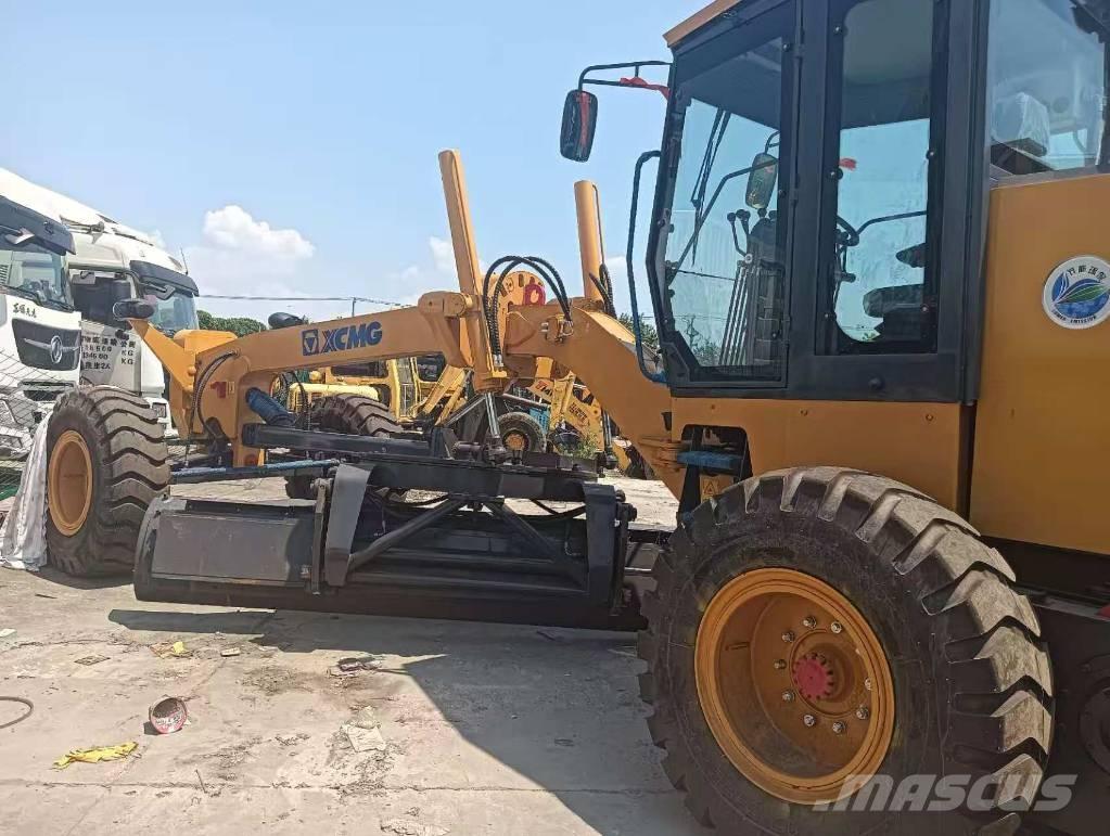 XCMG GR 1803 平地机/推土机
