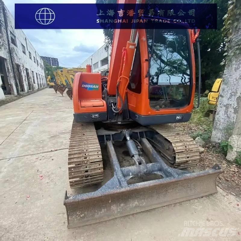 Doosan DX 75-9 C 小型挖掘机
