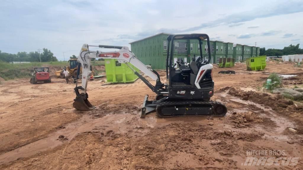 Bobcat E 35 小型挖掘机