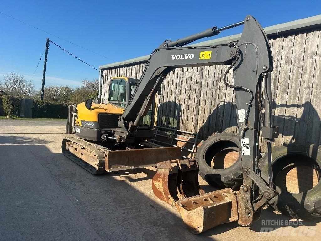 Volvo EC 88 中型挖掘机