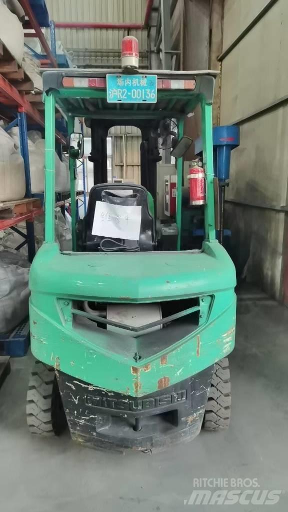 Mitsubishi FD 25 柴油叉车