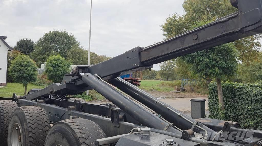 Pronar T386 吊钩式拖车