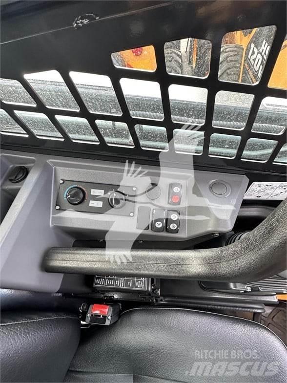 Hyundai HT100V 滑移装载机