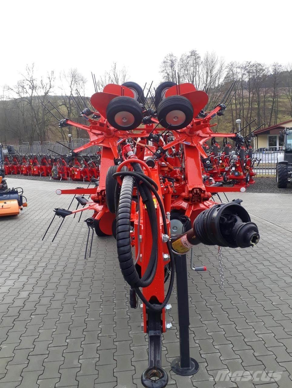 Kuhn GF 17003 T 犁耙和摊草机