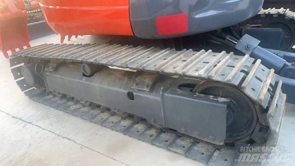 Kubota U 35 履带挖掘机