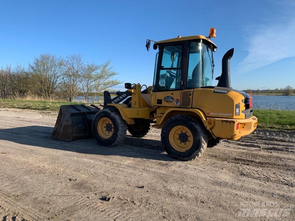 Volvo L 30 G 轮式装载机