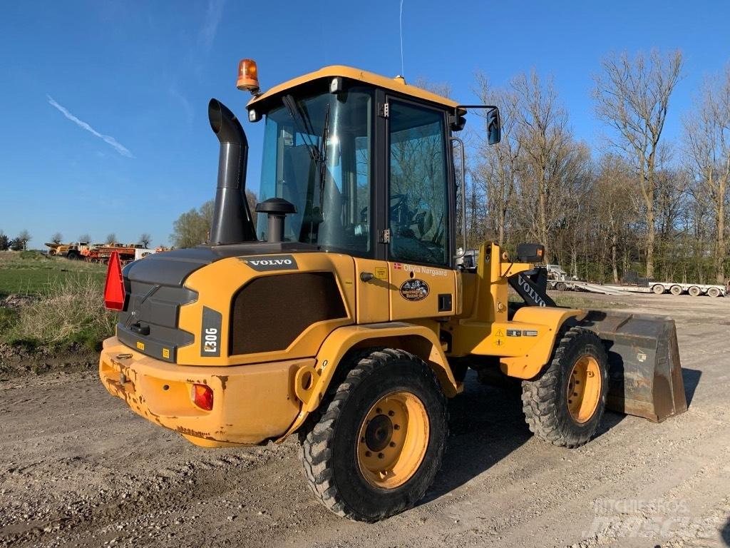 Volvo L 30 G 轮式装载机