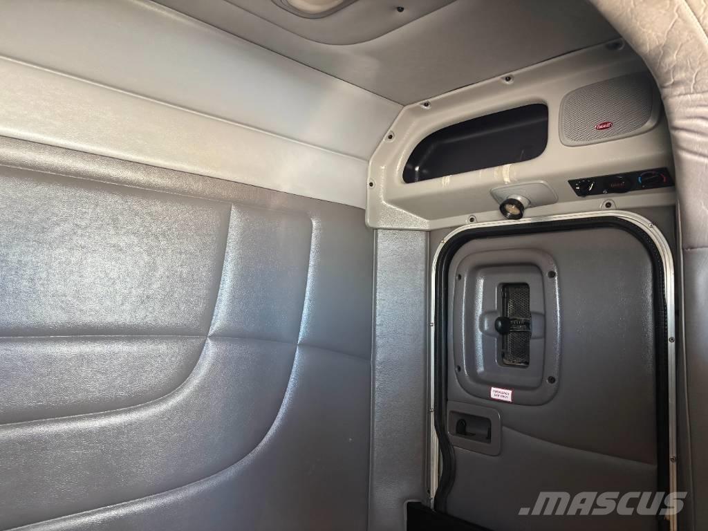 Peterbilt 389 牵引车