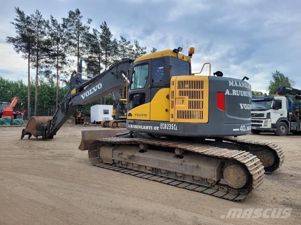 Volvo ECR 235 C L 履带挖掘机