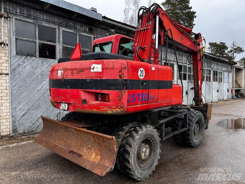 JCB JS 130 W 轮式挖掘机