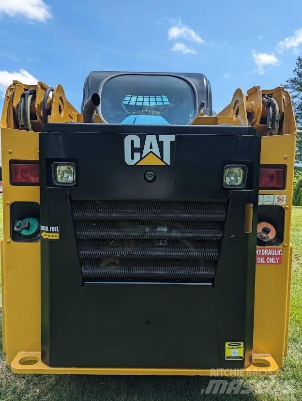 CAT 226 D 滑移装载机
