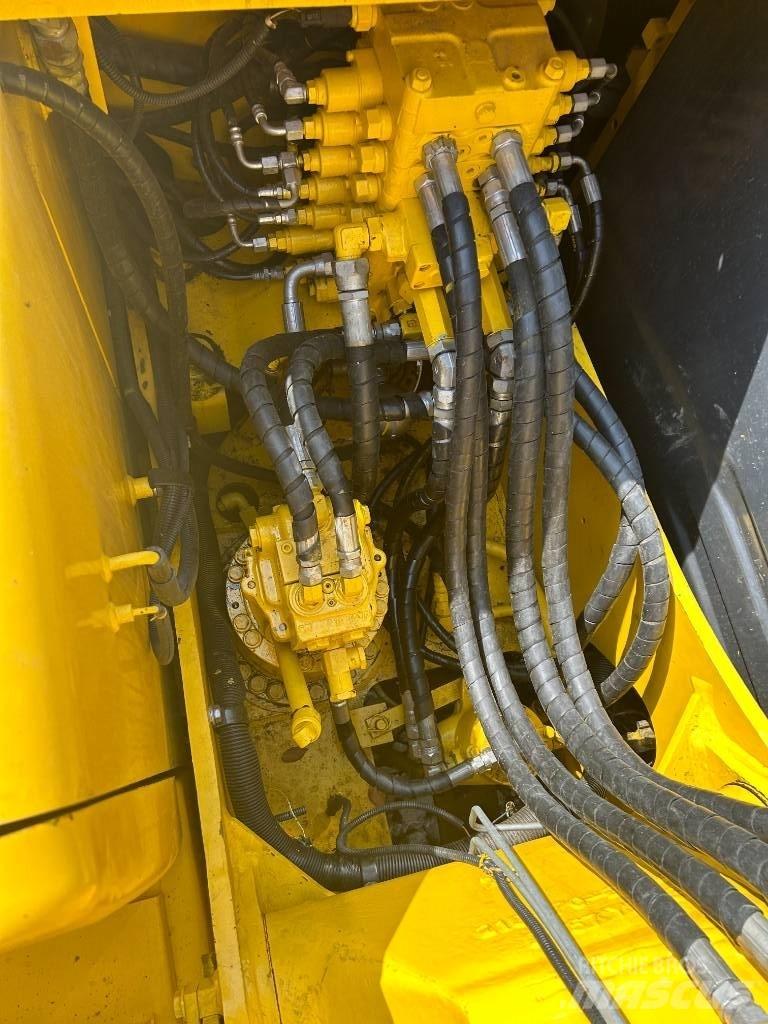 Komatsu PC 130 中型挖掘机