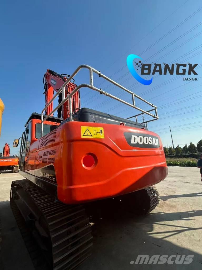 Doosan dx340 履带挖掘机