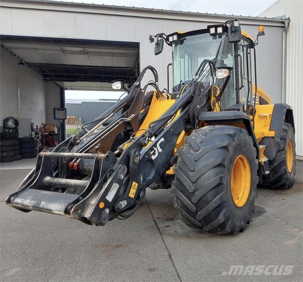 JCB 427 AGRI 轮式装载机