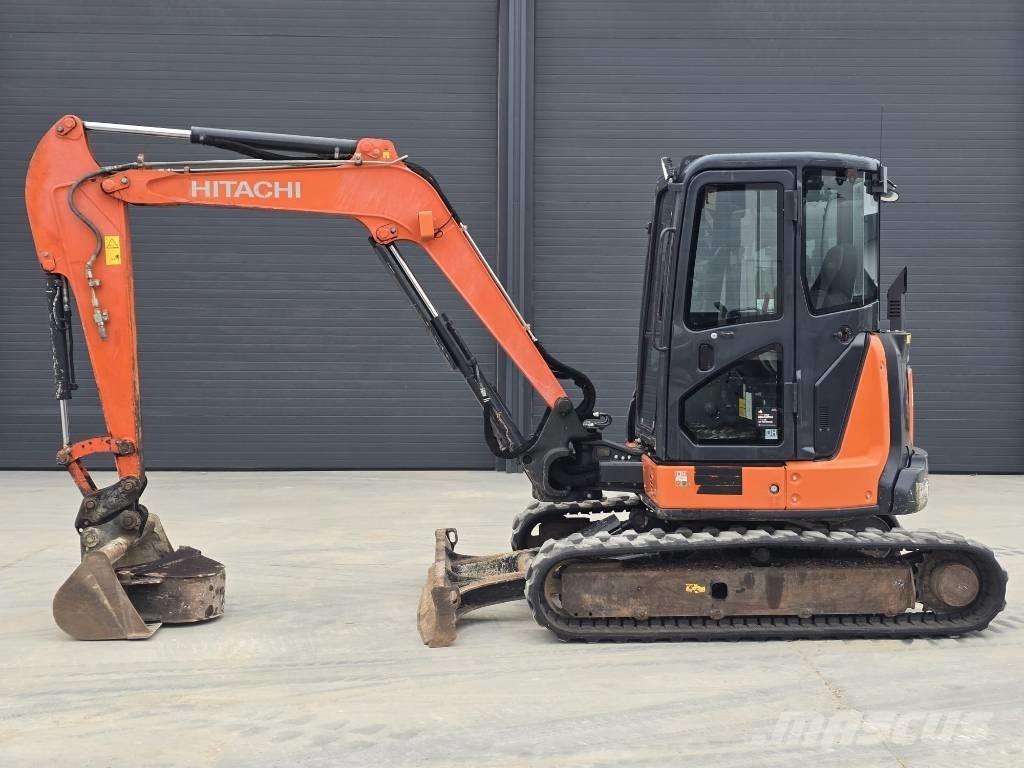 Hitachi ZX55U-5A CLR 小型挖掘机